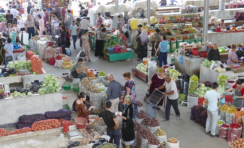 How to Bargain at Uzbek Bazaars: Tips for Travelers