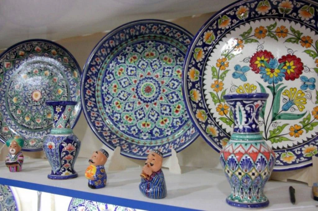 Traditional Crafts of Uzbekistan: From Ceramics to Silk